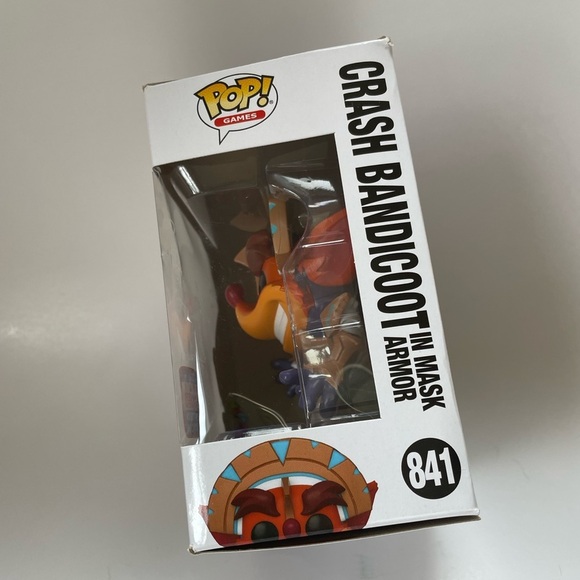 Funko Pop!  Crash Bandicoot -  Mask Armor #841 Summer Convention 2021 - Picture 3 of 5